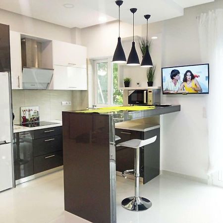 Luxury Apartment Next To The Sea Beach アテネ エクステリア 写真